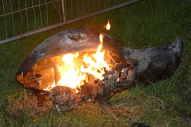 2017/208/20171014-20u54 GB 001 Buitenbrand Hoofdweg Oostzijde.jpg